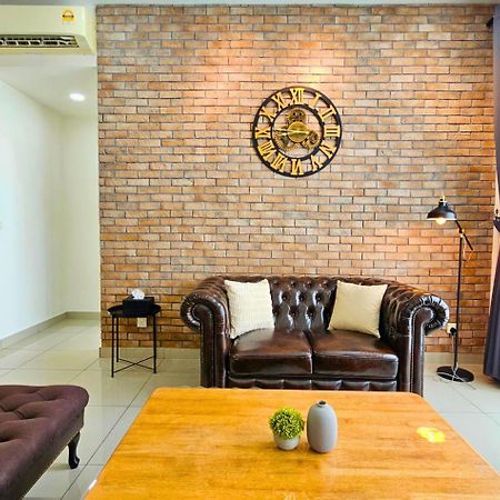 Conezion Near Ioi City Mall, Maeps Serdang, Putrajaya By Cloud Host Путраджая Екстериор снимка